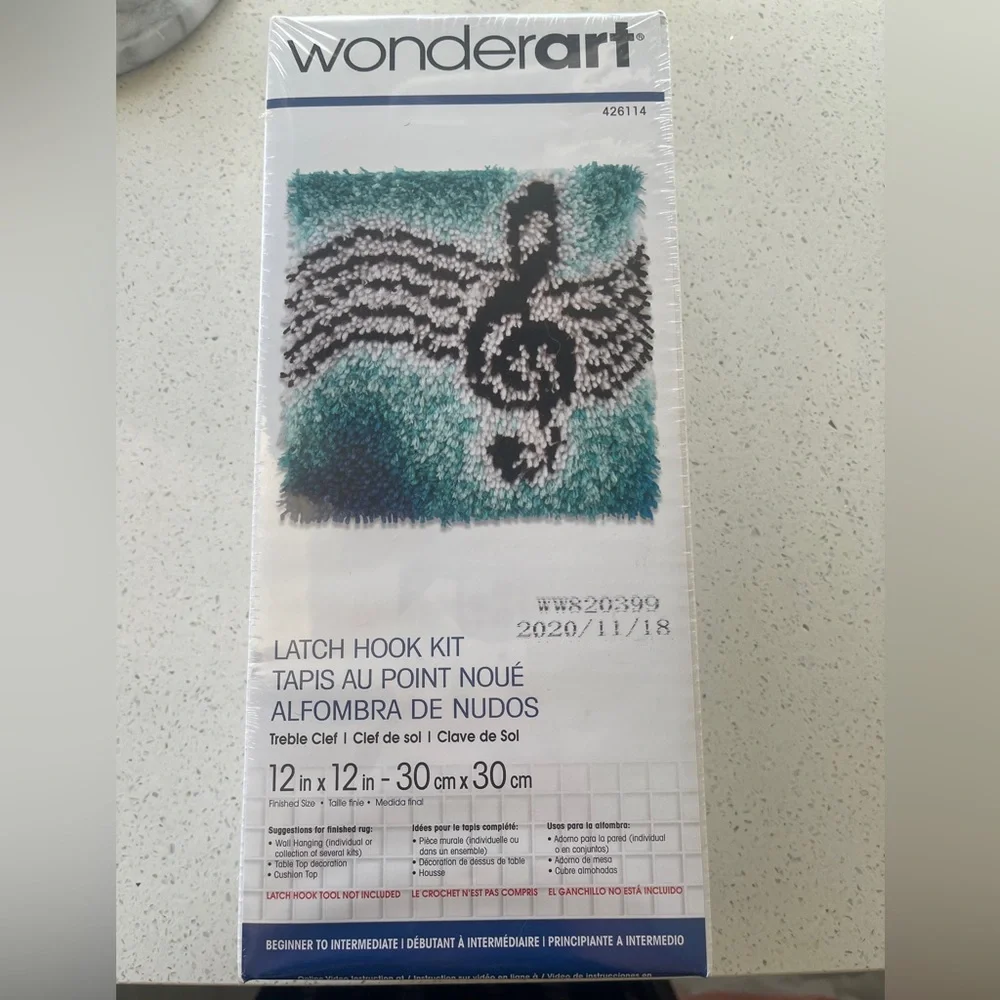 WonderArt Latch Hook Kit Treble Clef - Picture 2 of 3